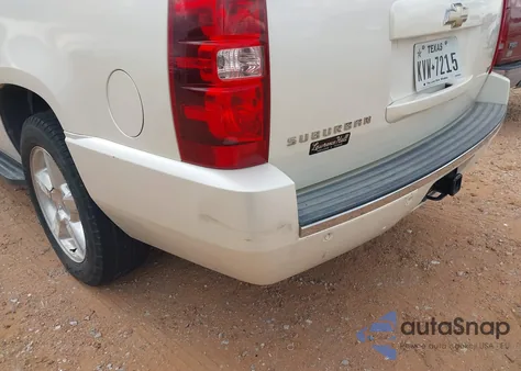 2009 Chevrolet Suburban 1500 Ltz из США, поврежденный, VIN 1GNFC36019R167610